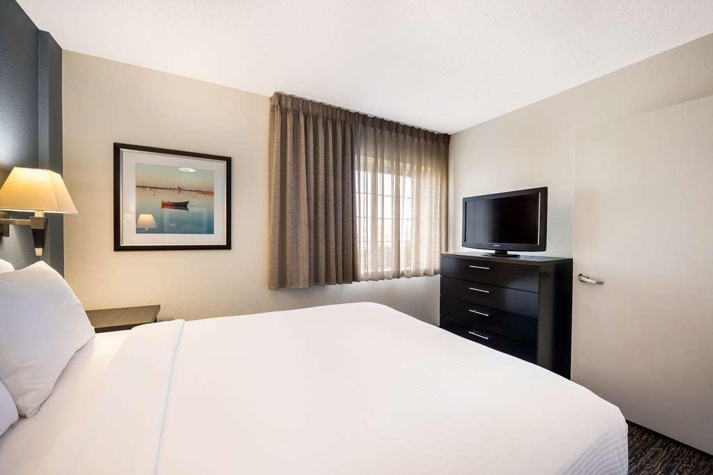 Sonesta Simply Suites Jersey City - Newly Renovated Room photo