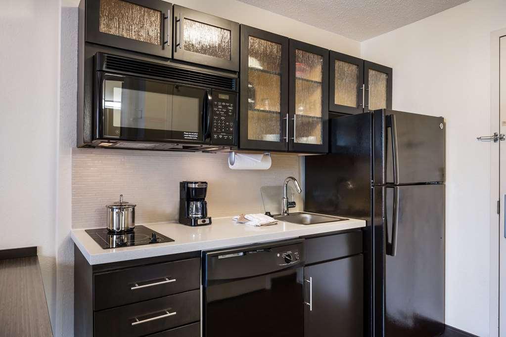 Sonesta Simply Suites Jersey City - Newly Renovated Exterior photo