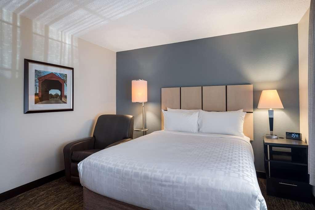 Sonesta Simply Suites Jersey City - Newly Renovated Room photo
