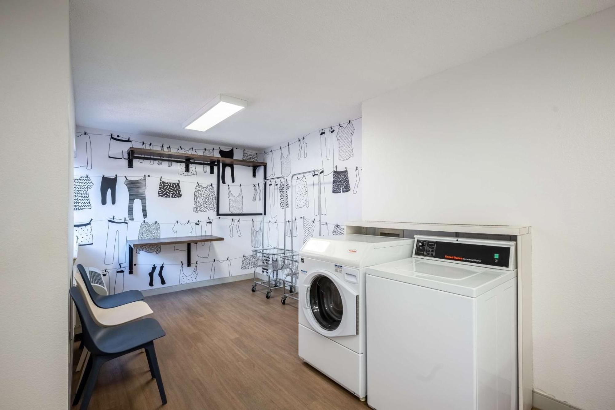 Sonesta Simply Suites Jersey City - Newly Renovated Exterior photo