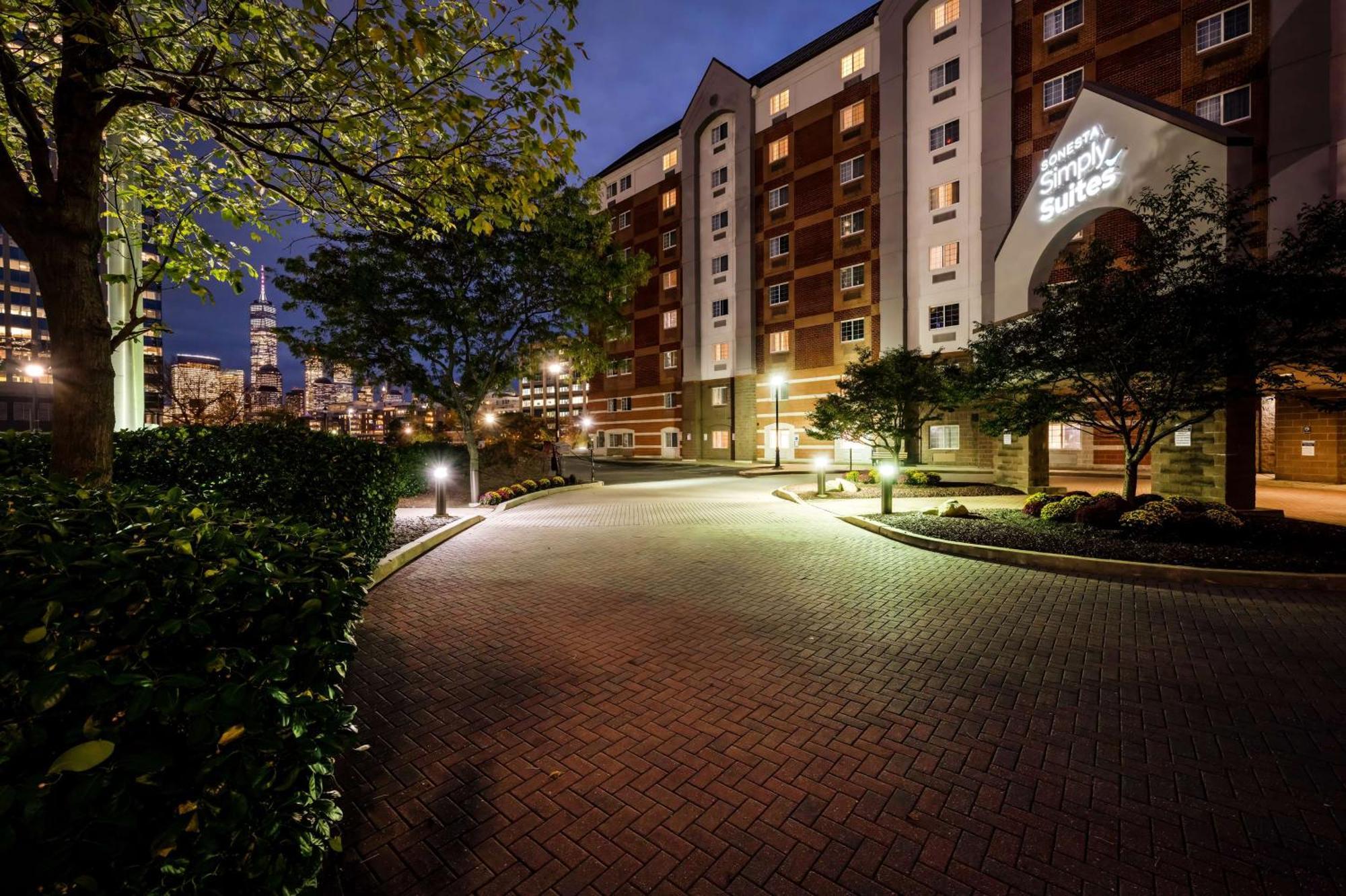 Sonesta Simply Suites Jersey City - Newly Renovated Exterior photo