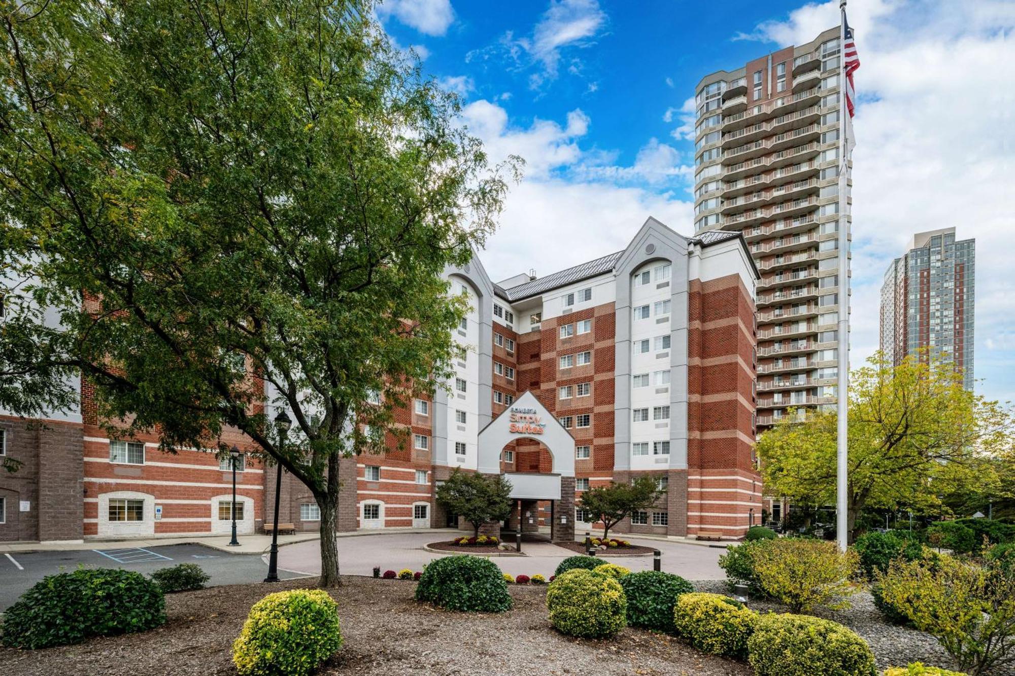 Sonesta Simply Suites Jersey City - Newly Renovated Exterior photo