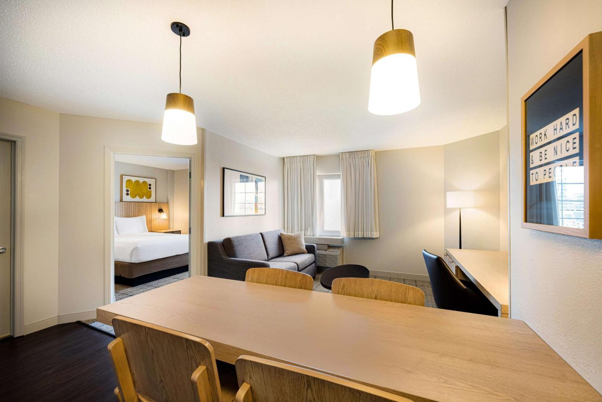 Sonesta Simply Suites Jersey City - Newly Renovated Exterior photo