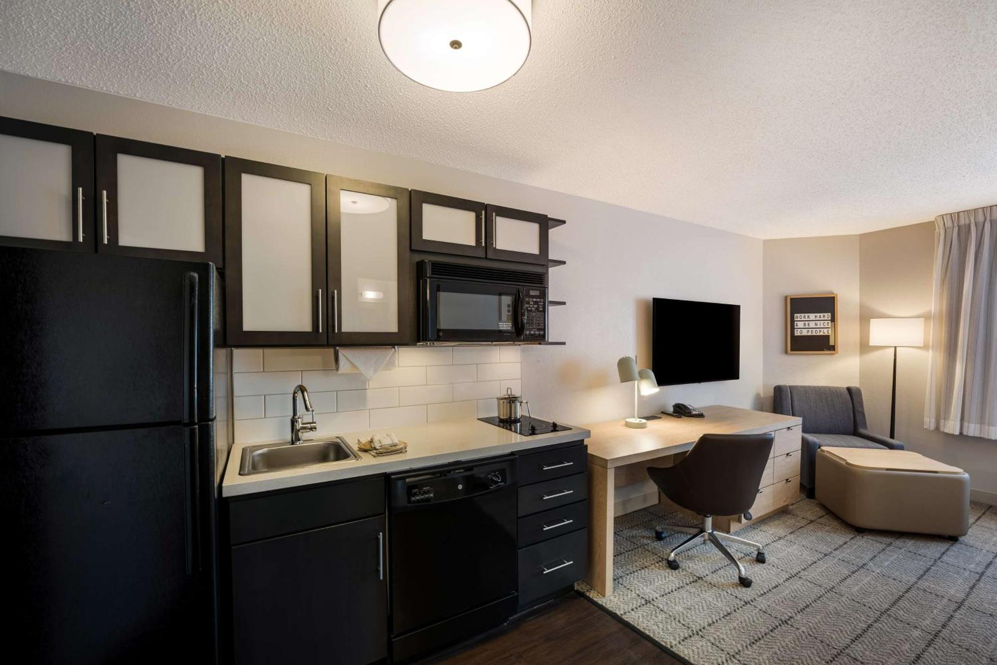 Sonesta Simply Suites Jersey City - Newly Renovated Exterior photo