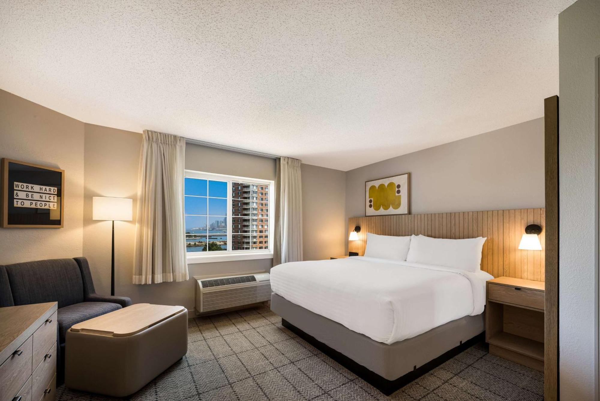 Sonesta Simply Suites Jersey City - Newly Renovated Exterior photo