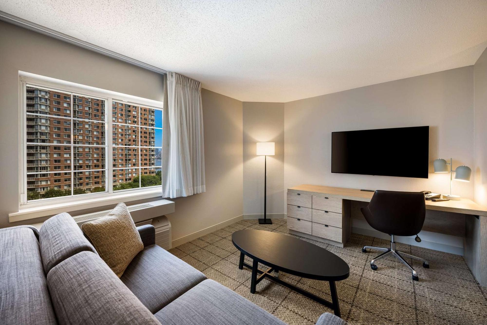 Sonesta Simply Suites Jersey City - Newly Renovated Exterior photo